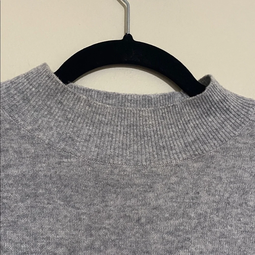 Banana Republic Men's Gray Sweater pullover L fine Italian yarn filpucci casual